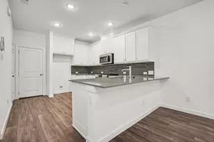 204 Venice Ave, Flower Mound, TX 75028 - Photo 11
