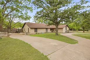 1190 N Charlotte Ave, Stephenville, TX 76401 - Photo 3