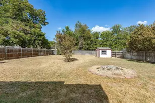 708 NW Sandra Ln, Burleson, TX 76028 - Photo 37