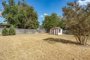 708 NW Sandra Ln, Burleson, TX 76028 - Photo 39