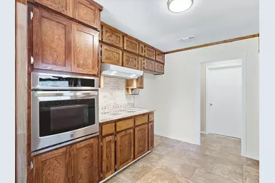 708 NW Sandra Lane, Burleson, TX 76028 - Photo 11