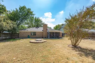 708 NW Sandra Ln, Burleson, TX 76028 - Photo 35