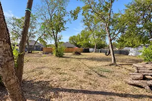 100 Elm St, Lone Oak, TX 75453 - Photo 25