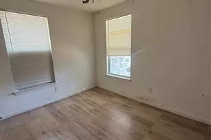 2925 Lenway St, Dallas, TX 75215 - Photo 9