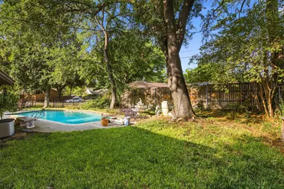 2201 Scarlet Lane, Grand Prairie, TX 75050 - Photo 39