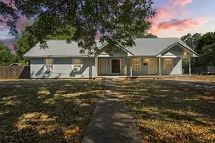 925 E Walnut St, Hillsboro, TX 76645 - Photo 1