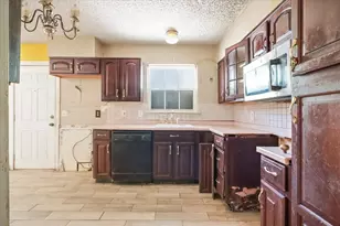 3749 Nabholtz Ln, Mesquite, TX 75150 - Photo 9