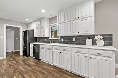 2708 Citadel Drive, Arlington, TX 76012 - Photo 9