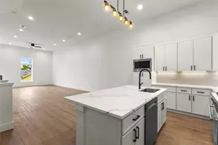 2203 Hondo Ave, Dallas, TX 75219 - Photo 17