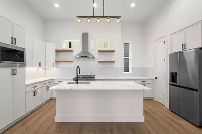 2203 Hondo Avenue #305, Dallas, TX 75219 - Photo 11