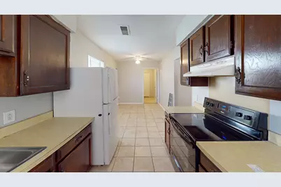 910 Shenandoah Drive, Arlington, TX 76014 - Photo 3
