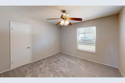 910 Shenandoah Drive, Arlington, TX 76014 - Photo 9