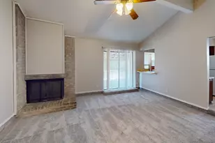 910 Shenandoah Dr, Arlington, TX 76014 - Photo 5