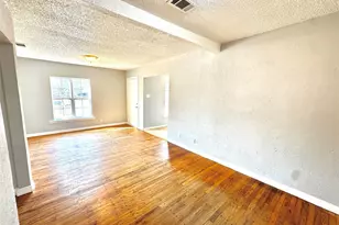 1415 Abelia St, Irving, TX 75061 - Photo 3
