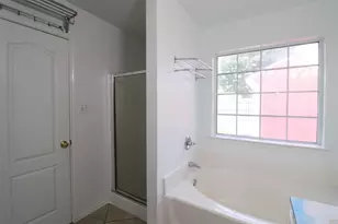 6100 Harwood Crossing Dr, Arlington, TX 76018 - Photo 13