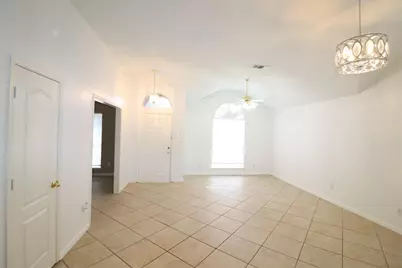 6100 Harwood Crossing Drive, Arlington, TX 76018 - Photo 9