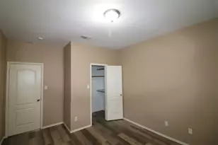 6100 Harwood Crossing Dr, Arlington, TX 76018 - Photo 19