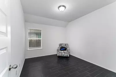 9921 Mescalbean Boulevard, Fort Worth, TX 76036 - Photo 15