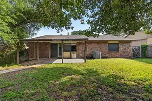 6506 Blackberry Dr, Arlington, TX 76016 - Photo 33