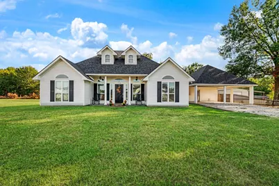 720 Daniel Street, Blossom, TX 75416 - Photo 1