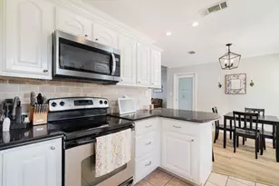 720 Daniel St, Blossom, TX 75416 - Photo 9
