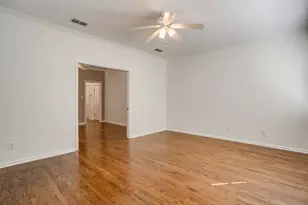 1622 Mistletoe Blvd, Fort Worth, TX 76104 - Photo 9