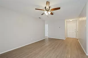 1211 Neptune Dr, Cedar Hill, TX 75104 - Photo 3