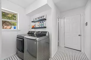 9336 Heatherdale Dr, Dallas, TX 75243 - Photo 25