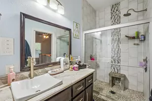 1414 Record Crossing Rd, Dallas, TX 75235 - Photo 11