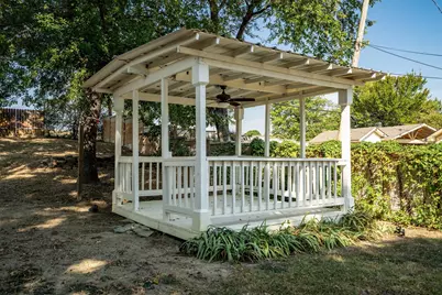805 NW 14th Street, Grand Prairie, TX 75050 - Photo 37
