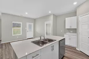 816 Archer St, Godley, TX 76044 - Photo 5