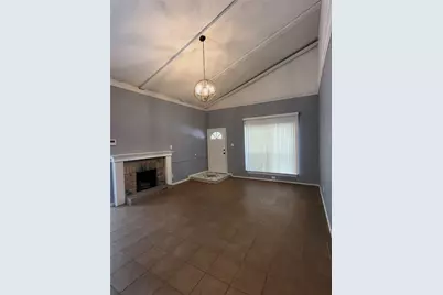 305 Trinidad Drive, Grand Prairie, TX 75052 - Photo 13