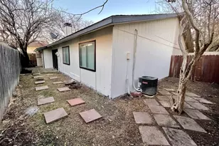 305 Trinidad Dr, Grand Prairie, TX 75052 - Photo 17