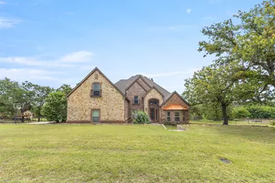 108 Oak Creek Drive, Springtown, TX 76082 - Photo 3