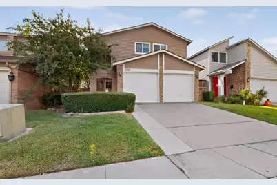2010 Via Corona, Carrollton, TX 75006 - Photo 3