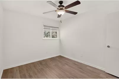 2010 Via Corona, Carrollton, TX 75006 - Photo 33