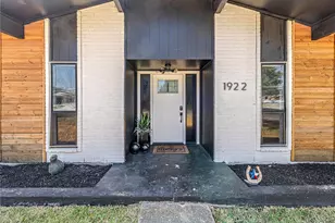 1922 Eldorado Dr, Garland, TX 75042 - Photo 9