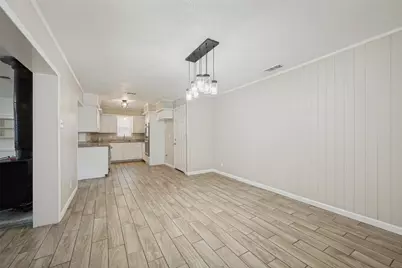 213 W Dorris Drive, Grand Prairie, TX 75051 - Photo 7