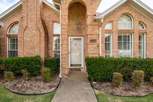 1110 Emily Ln, Carrollton, TX 75010 - Photo 3