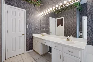 1110 Emily Ln, Carrollton, TX 75010 - Photo 19