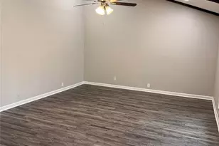 1262 Valencia Ln, Lewisville, TX 75067 - Photo 5
