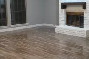 2202 Greenbriar Ct, Grand Prairie, TX 75050 - Photo 3