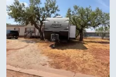 105 Seminole Street, Tye, TX 79563 - Photo 29
