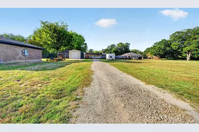 708 E High Street, Wills Point, TX 75169 - Photo 27