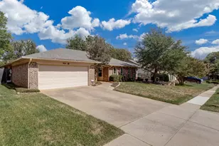 904 Forest Trail Ct, Euless, TX 76039 - Photo 1