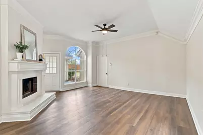 2801 Buena Vista Court, Carrollton, TX 75007 - Photo 11