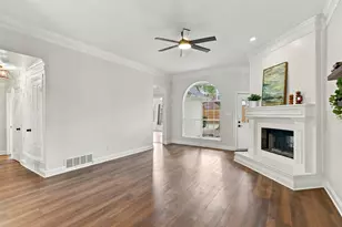 2801 Buena Vista Ct, Carrollton, TX 75007 - Photo 9