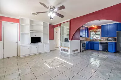934 Indian Hills Drive, Grand Prairie, TX 75051 - Photo 3