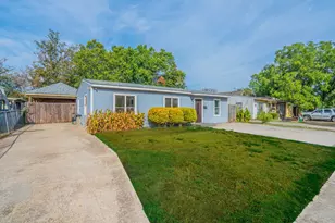 934 Indian Hills Dr, Grand Prairie, TX 75051 - Photo 21