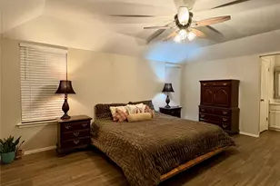 917 Clearview Dr, Bedford, TX 76021 - Photo 9